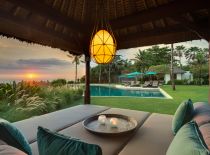 Villa Jagaditha, Bale Near Pool