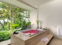 Villa Aiko, Ensuite Bathroom