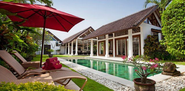 Villa Noa, Pool and Garden