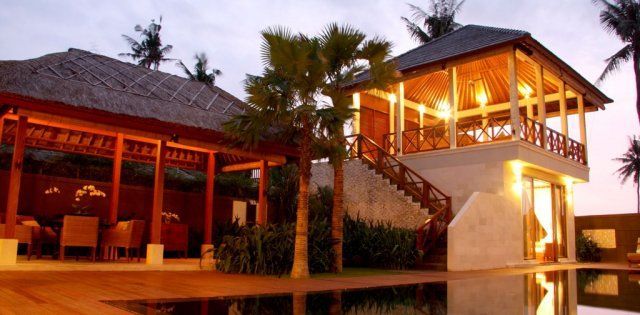 Villa Kipi, Pool at sunset