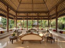 Villa Batujimbar, Outdoor Living Room